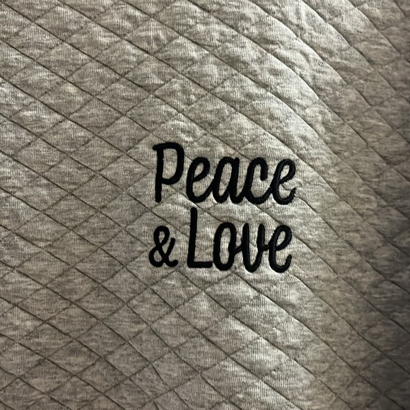 Bella & Birdie peace of love gray long sleeve sweater, girls size large 12 -14 - Picture 2 of 6